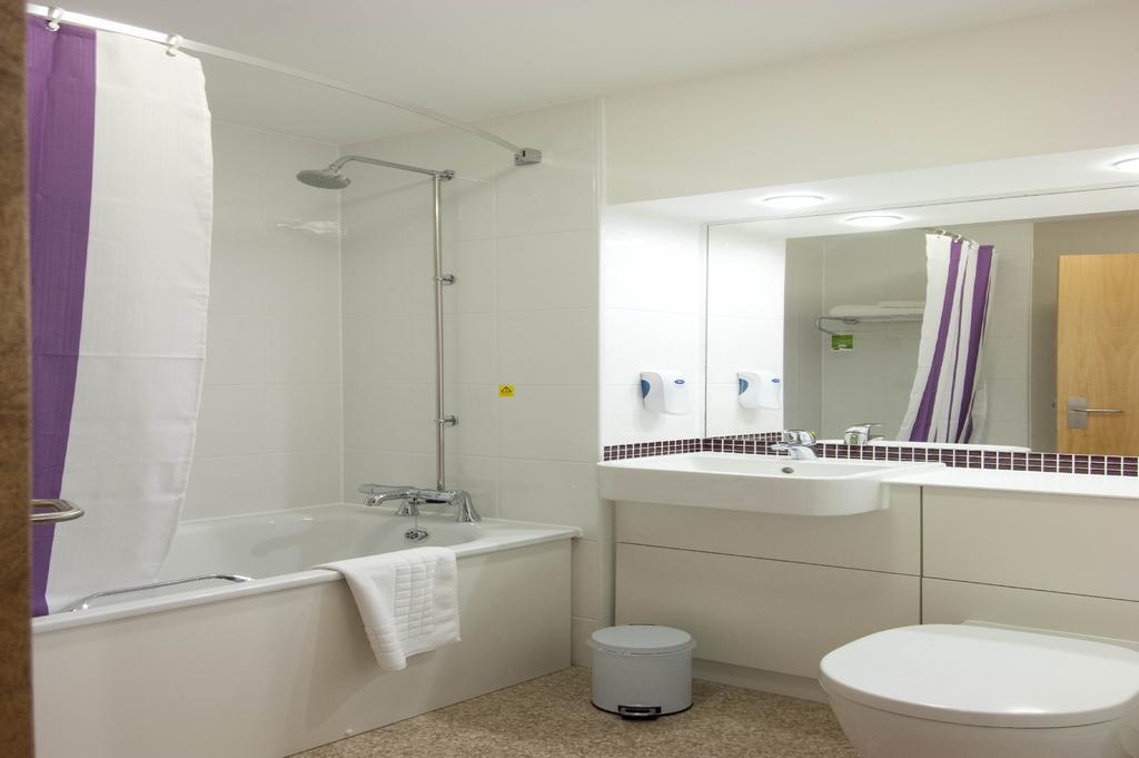 Premier Inn Glenrothes Exterior foto