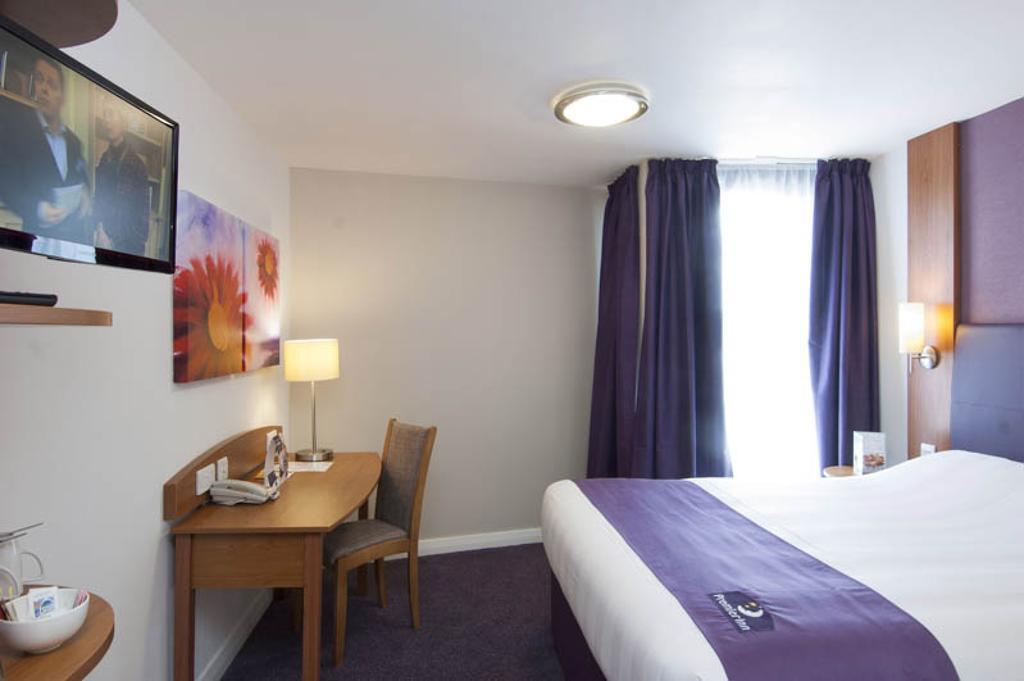 Premier Inn Glenrothes Exterior foto