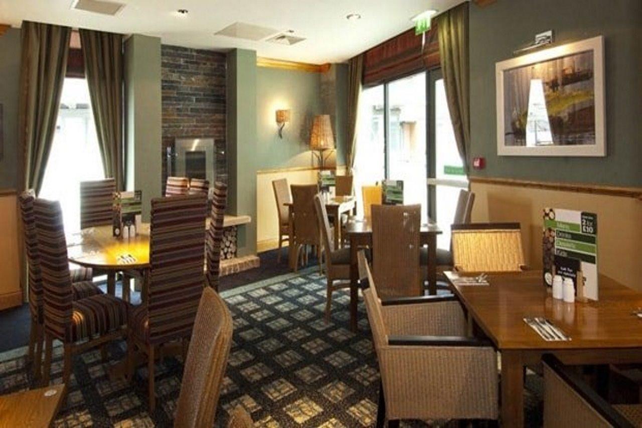 Premier Inn Glenrothes Exterior foto